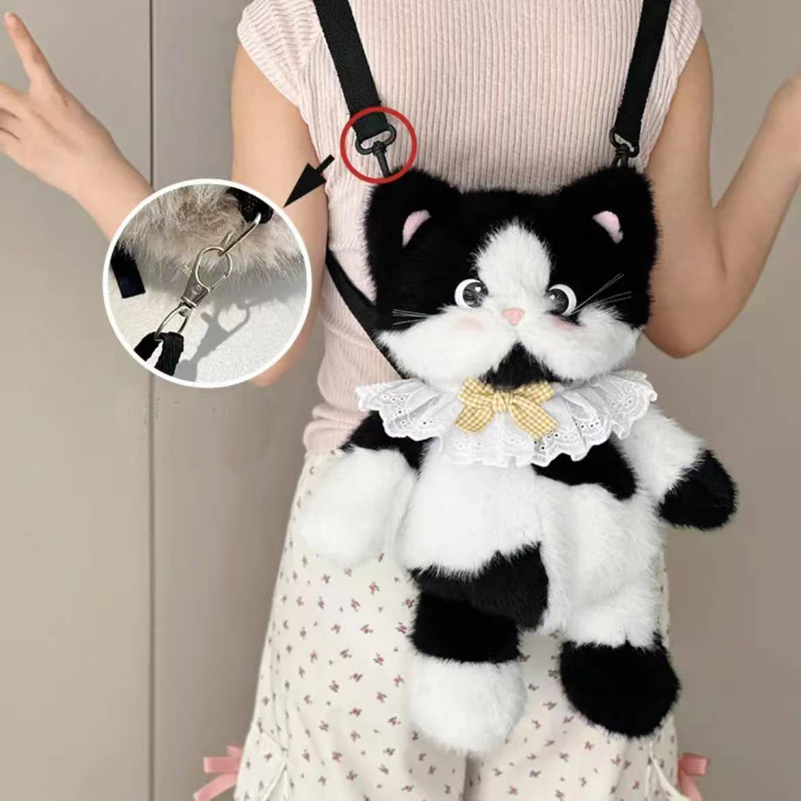 Lifelike Cat-shaped Backpack